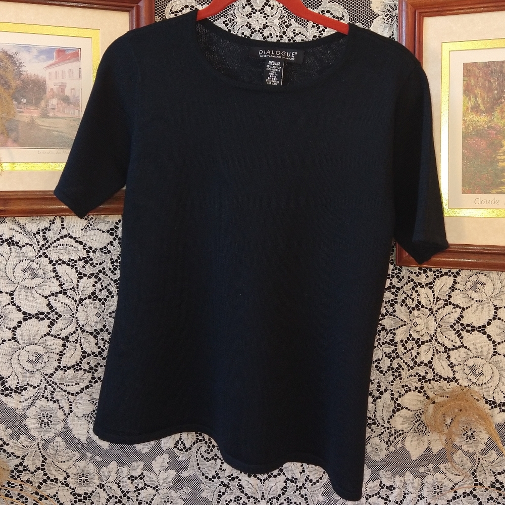 Dialogue black knit sweater wool and acrylic blend short sleeve crew neck
